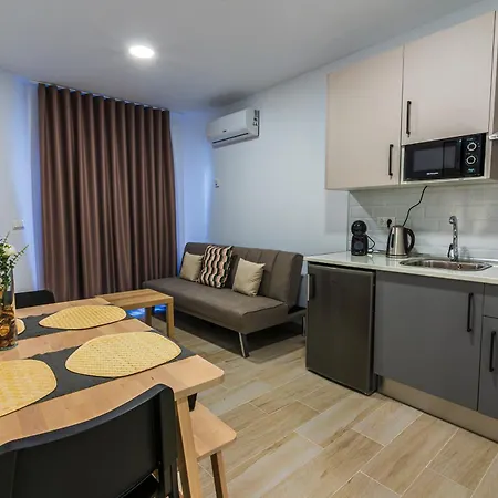 Turisticos Jose Cruz * Nerja