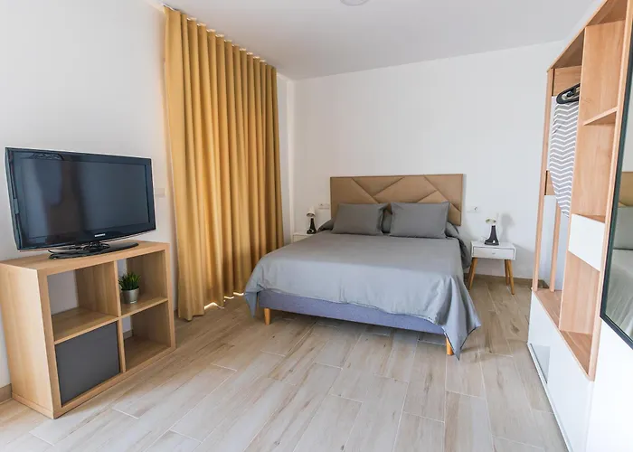 Apartament Turisticos Jose Cruz *