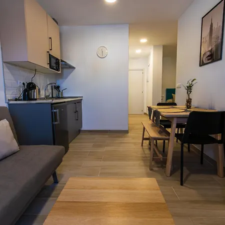 Turisticos Jose Cruz Нерха